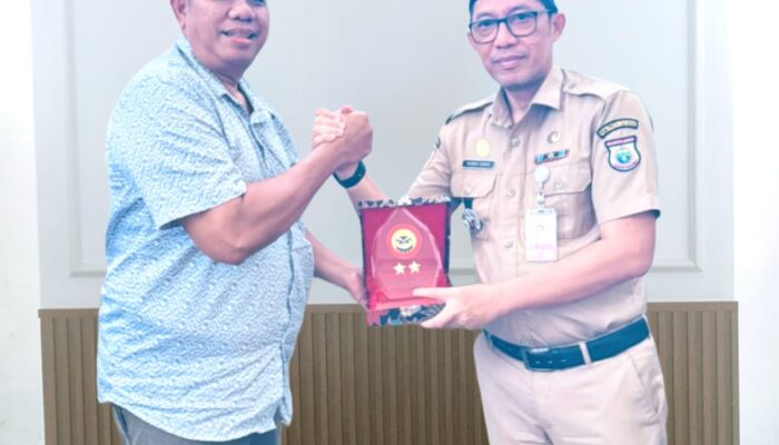 Garda Terdepan Pencegahan IRET, Kesbangpol Sulbar Terima Penghargaan Khusus dari Densus 88 AT