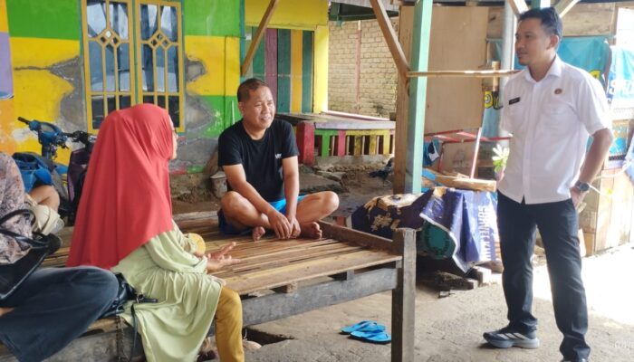 Sikapi Keluhan Warga Karampuang, Dinas ESDM Sulbar Tinjau Langsung Operasional PLTS PT KMD