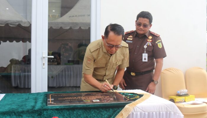 Resmikan Gedung IAD Sulbar, Sekda Junda Maulana Ajak Ikatan Adhyaksa Dharmakarini Kolaborasi Tangani Stunting