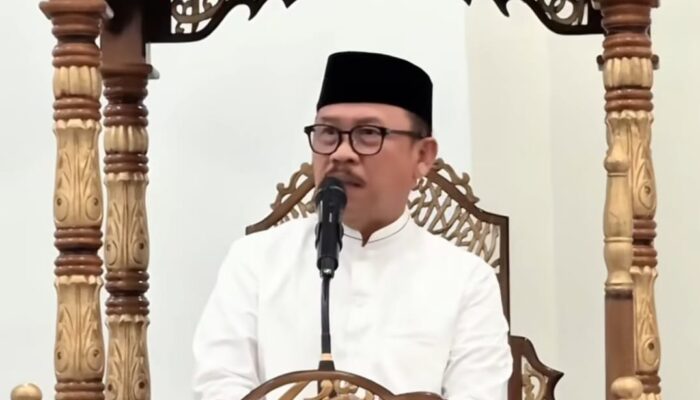 Salat Tarawih Perdana, Gubernur Suhardi Duka Kenang Almarhum Salim S. Mengga : “Perbaiki Diri Selagi Ada Kesempatan”