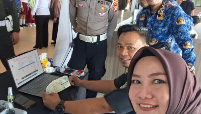 Jemput Bola di Mall Matos, Layanan Samkel Bapenda Sulbar Raih Simpati dan Tingkatkan PAD