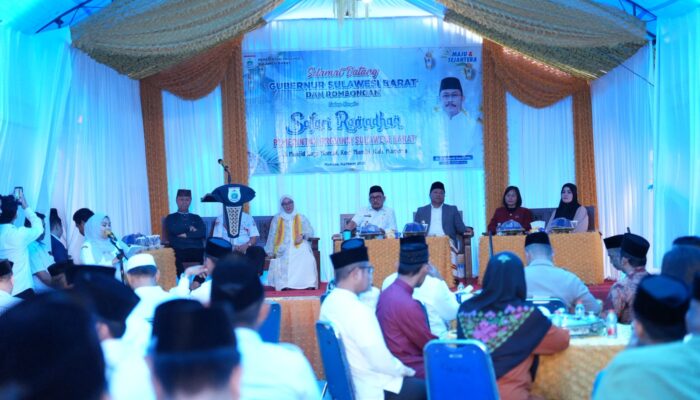 Hadirkan Keberkahan di Mambi, Biro Pemkesra Dampingi Gubernur SDK Salurkan Bantuan Sembako