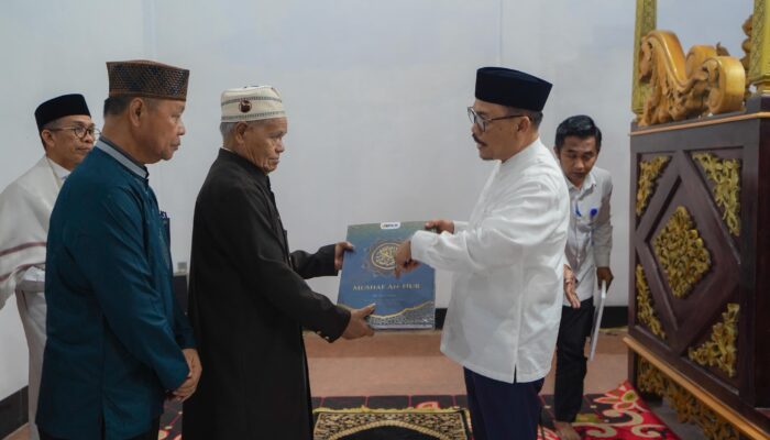 Prioritaskan Pembangunan Mamasa, Gubernur SDK Alokasikan Rp40 Miliar dan Berikan Bantuan Pribadi untuk Masjid Mambi