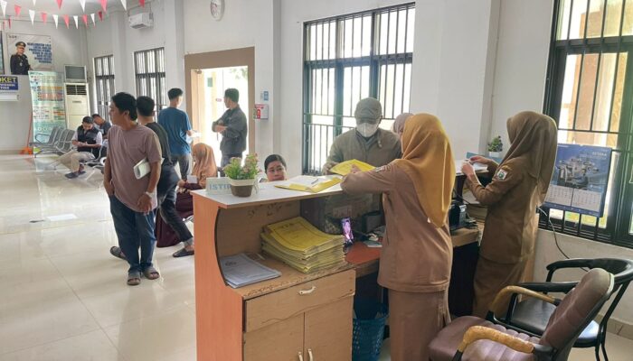 Pelayanan Tanpa Jeda : Masa WFA, UPTD Pajak Mamuju Tetap Siaga dan Bukukan Penerimaan Rp192,6 Juta