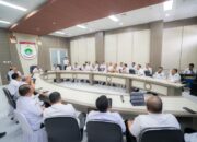 Samsat Keliling “Jemput Bola” ke Pasar Tinambung, UPTD Pajak Polman Raup Rp 8 Juta di Hari Pertama Kerja