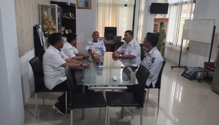 Pimpinan Dinas ESDM Sulbar Berkantor Penuh : Tegaskan Disiplin ASN sebagai Ruh “Sulbar Maju” Pasca-Lebaran