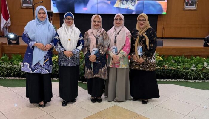 Perkuat Kepemimpinan Strategis : Kadis DKPPKB Sulbar Ikuti Pelatihan Nasional di Makassar demi Akselerasi Inovasi Sektor Kesehatan