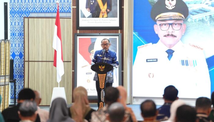 Gubernur SDK Terapkan Efisiensi Ekstrem : “Makan Minum di Ruangan Saya Sudah Dihapus demi Jaga BPJS Rakyat”
