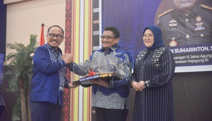 Hadir di Lepas Sambut Kajati Sulbar, Gubernur SDK : Kedepankan Pencegahan Tanpa Kompromi pada Pelanggaran