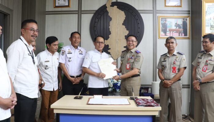 Amankan Aset Daerah, Pemprov Sulbar Terima 8 Sertifikat dari ATR/BPN dan Targetkan Sertifikasi Jalan Provinsi