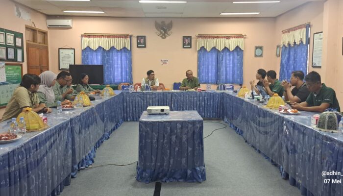 Pastikan Harga TBS Adil, Dinas Perkebunan Sulbar Sidak Tiga Perusahaan Sawit di Mamuju dan Mateng