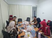 Perkuat Transparansi, Bapenda Sulbar Serahkan Dokumen Pengelolaan PAD ke Itjen Kemendagri