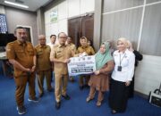 Tekan Kemiskinan Ekstrem, Gubernur SDK Kucurkan Bantuan Modal Rp5 Juta untuk Ratusan Keluarga di Sulbar