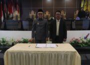 Sepakat! Eksekutif dan Legislatif Ketok Palu di Gedung DPRD Mamuju, Ada Apa dengan APBD 2025?