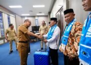 Wujud Apresiasi Pengabdian Membina Umat, Gubernur SDK Berangkatkan Lima Imam Masjid Umroh ke Tanah Suci