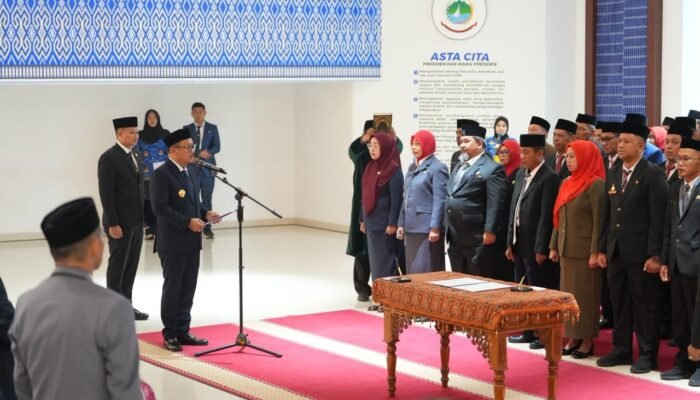 Kantongi Pertek BKN, Gubernur SDK Lantik 72 Pejabat Pemprov Sulbar Dan Ancam Copot Jabatan ASN Terjerat Pinjol